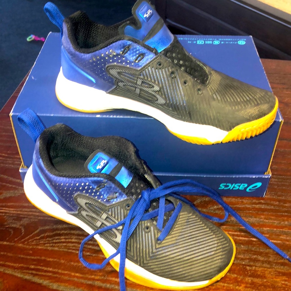 Vollyball shoes